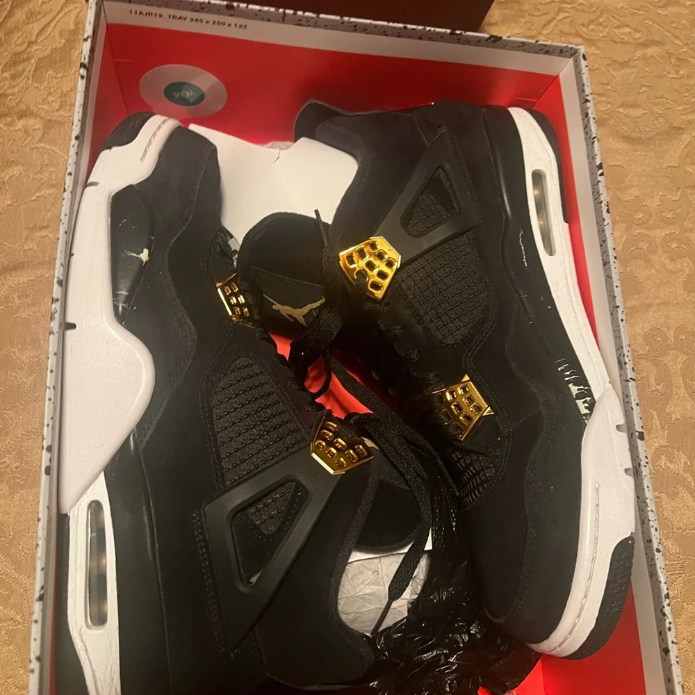 AJ Jordan 4 Royalty Black/Metallic Gold-White Mens Size 12 - Picture 4 of 10